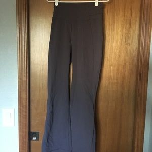 Lululemon Grove Flare Pant 6
